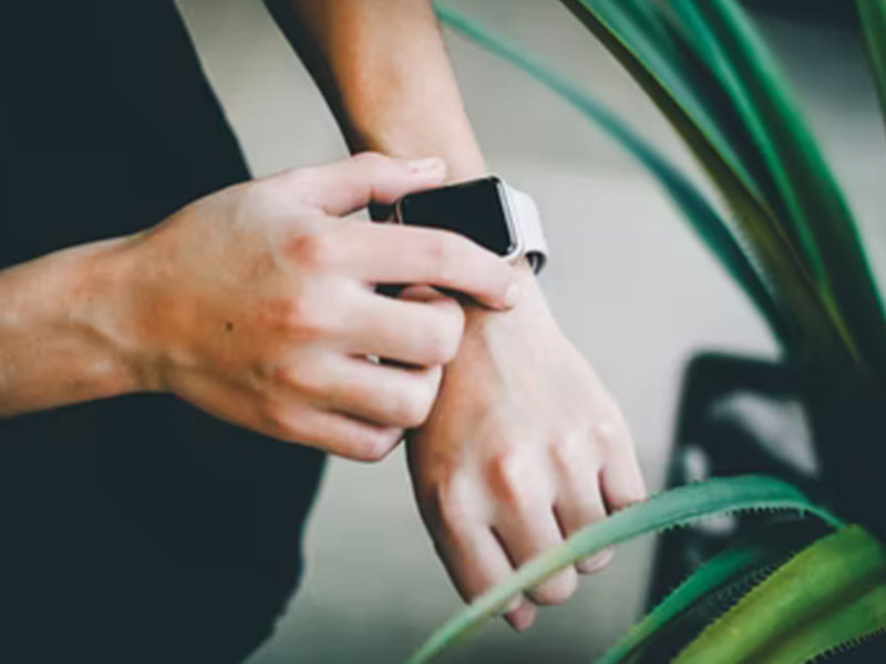 Person-with-a-smartwatch